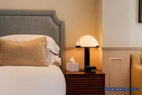 The Feathers Hotel - Image 2