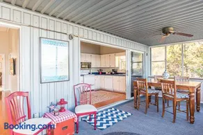 Ozello Coastal Lodge Your Tranquil Waterfront Retreat Sleeps 6 Private Dock Dog Ok - Image 5