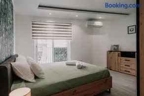 Urban Gem - Stylish Apartment in Msida-Gzira - Image 2