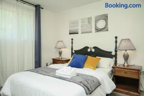 Entire Home in the heart of the Bay of Quinte - Image 1