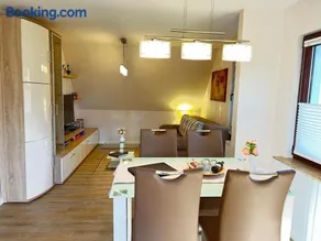 Peedy's luxuriöse 60m² Wohnung mit Balkonterrasse - Image 1