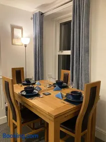 Plymouth City Apartment - Image 3