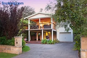 Casa Lagoona - Coastal Retreat by the Beach - Image 1