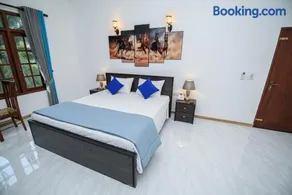 Royal Blu - Image 3