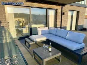 The North Cove, 20m to the Sea, Modern Studio Apartment - Image 4
