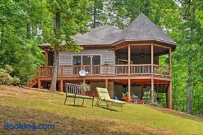 Cozy Scottsville Cottage w/ River Views & Gazebo! - Image 1