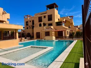 Terraza con Solarium y Piscina- By Aloha Palma - Image 1