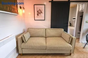 Staining Luxury Lodges - Image 2