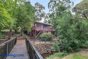 Hills Serenity w Private Creek - Image 1