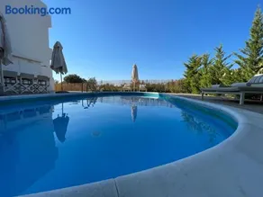 Villa Cacasa , Peaceful 4-Bedroom Villa with Private Pool - Image 1
