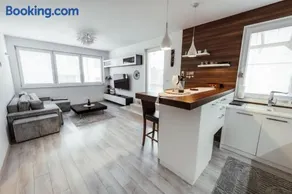 MELANIAS APARTMENT CENTER CITY BANSKA BYSTRICA, 47m terasse 2min Europa shopping center, Ministry of fun and Dukla athletic stadium - Image 2