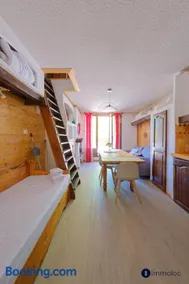 Apartamento vacacional con piscina, terraza y sauna - Image 2