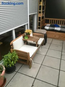 Dachgeschosswohnung mit kostenlosem Parkplatz und Internet! - Image 5
