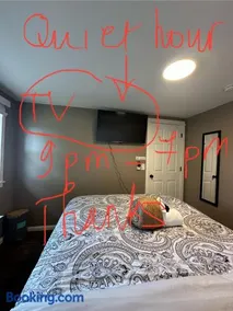 Cozy Small Room - Queen bed - Free Parking in Charlottetown - Image 2