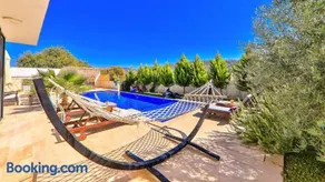 Sarıbelen 2 bedroom secluded villa with private pool hot tub - Image 4