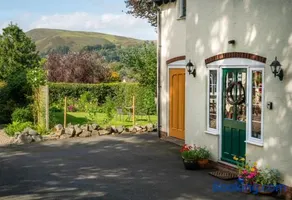 Berries Coach House - Image 4