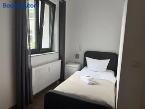 BIELEFELD CITY APARTMENTS - komfortable Einzelzimmer und Doppelzimmer - moderne Badezimmer, schnelles WLAN, Self-Check-In - Image 1