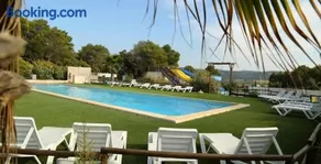 ZEcamping 3 étoiles animé avec club enfant toboggans restaurant et piscine - Image 3