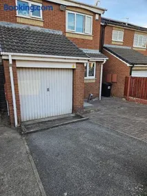 Modern 3-Bed Detached House with a Double Driveway, Free Wi-Fi, Garden with Playground and BBQ - Image 2