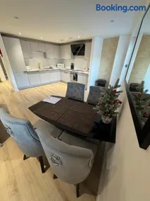 KM Granton Apartment - Image 2
