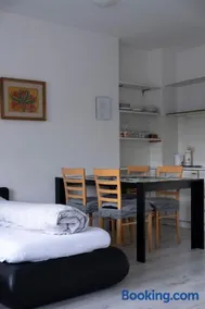 City Apartments Portico - Image 5