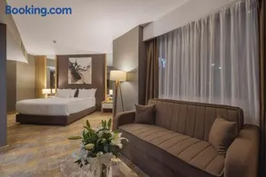 Grand Sapphire City Hotel - Image 4