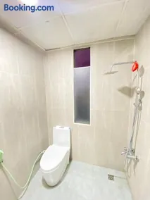 Sundale Hotel - Image 2