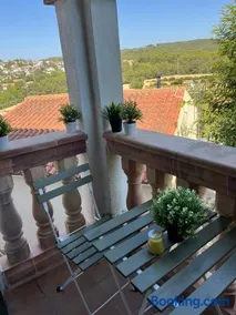 Apartament de la Madrona 1st floor Easy street parking - Image 4
