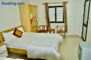 Cat Ba Lucky Hotel - Image 1