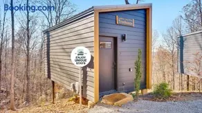 The Lumber Jack Pine Treehouse at Treetop Escapes - Image 2
