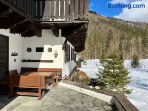 Large house with big garden - Image 2