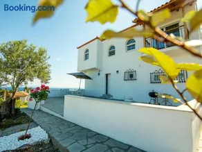 Grande Villa - Image 1