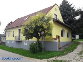 Zanati Apartmannház - Image 2