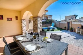 Vela, casa con piscina privada a pocos metros de la playa - Image 3