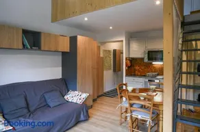 Cosy Studio Mezzanine - Image 3