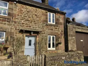 Honeysuckle Cottage - Image 1