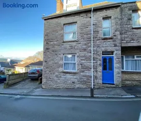 39 Queens Road - Image 2
