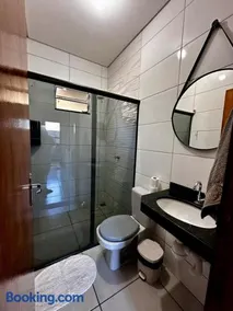 Casa confortável em condomínio - Image 4
