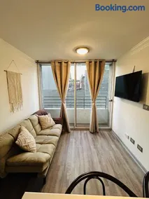 Apartamento en Santiago Central, con opción de solicitar almuerzos diarios y por mas de 28 días, tienes tu botella de vino Chileno GRATIS - Image 2
