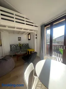 Lovely studio perfect for couples close to beach - Image 2