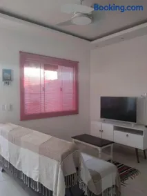 Casa com Jardim na Praia de Guaratiba, Maricá - Image 5