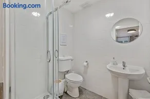 2 Rushbrooke Hotel Apartments Cobh County Cork - Image 5