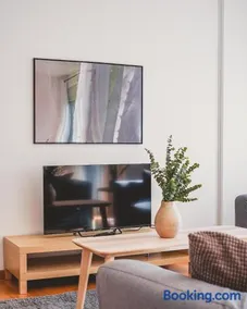 Cornisa Apartments - Image 1