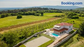 Villa Corsa by Villas Guide - Image 1