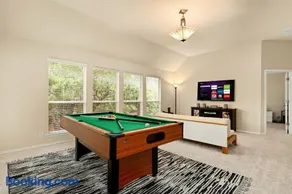 Sleep on the Cloud - 5 Bedrooms - Corner Lot - Image 3