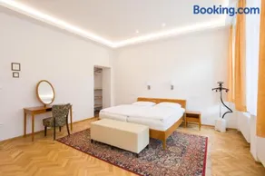 Luxusní velký apartmán s terasou v centru Litomyšle - Image 3
