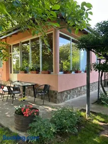 Nadya Holiday Home - Image 2