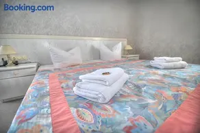 Hotel-Restaurant-Gondelfahrt - Image 3