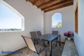 BABIS & POPI APARTMENTS - Image 2