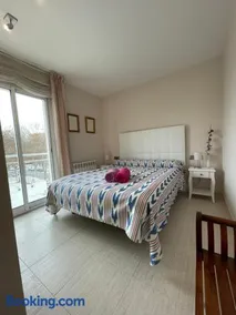 Apartamento en S'agaró con piscina, ideal para familias - Image 2